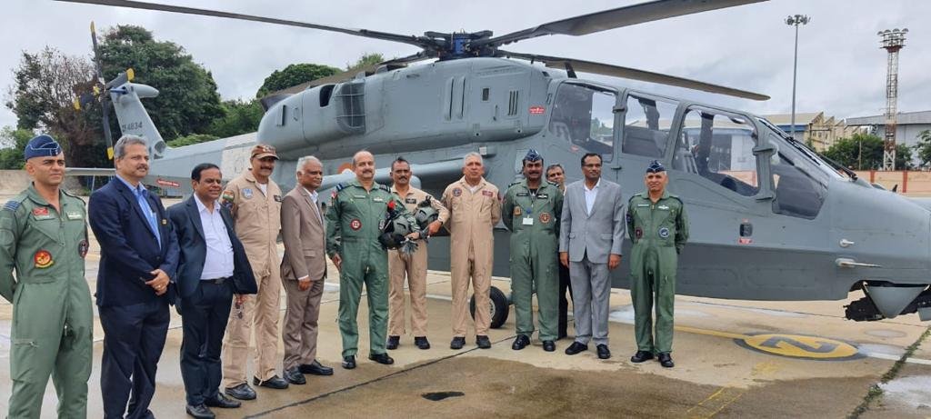 CHIEF OF THE AIR STAFF FLIES INDIGENOUS AIRCRAFT AT BANGALORE