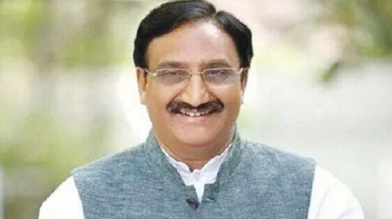  ଶିକ୍ଷାଗତ ଯୋଗ୍ୟତାକୁ ନେଇ ବିବାଦରେ ଶିକ୍ଷାମନ୍ତ୍ରୀ