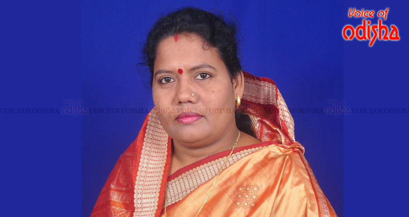 ସୁନ୍ଦରଗଡ଼ ବିଧାୟିକା ଉଠବସ୍  ଧମକ ଦେବା ଘଟଣା : ସ୍ୱତନ୍ତ୍ର ବୈଠକ ଡାକିଲେ ବ୍ଲକ ଅଧ୍ୟକ୍ଷା