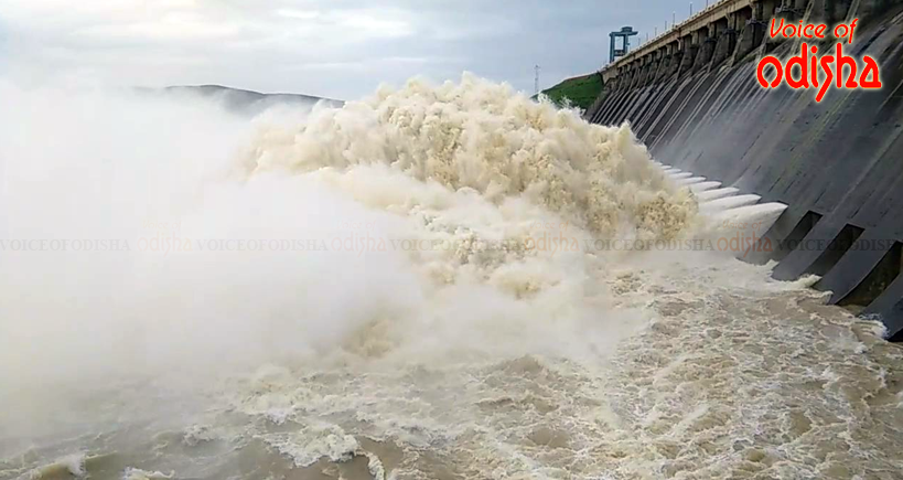 ହୀରାକୁଦର ଆଉ ୨ଟି ଗେଟ୍‍ ଖୋଲିଲା
