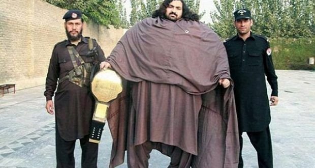 ଅରବାବ ଖିଜର ହୟାତ ଖୋଜୁଛନ୍ତି ହେଭିୱେଟ ପତ୍ନୀ