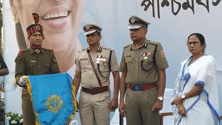 ବିଜେପି କଥାରେ ଚାଲୁଛନ୍ତି  କମିସନ୍- ମମତା