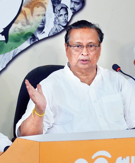 ଧମେନ୍ଦ୍ରଙ୍କ ବାହାପିଆ ପ୍ରତିଶ୍ରୁତି: ନିରଞ୍ଜନ