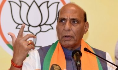 Raksha Mantri holds bilateral meeting with his Iranian counterpart