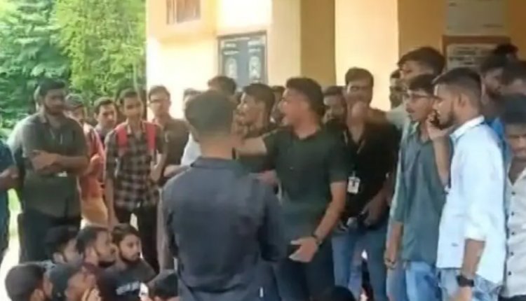 Utkal University Students Hold Protest Over Non-Allotment Of Hostel