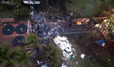"All 61 people on board killed in Brazilian plane crash."